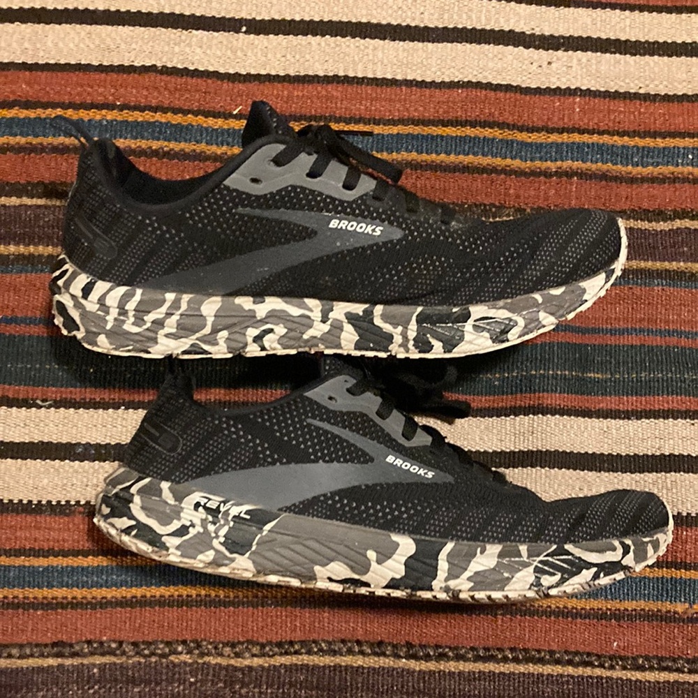 BROOKS MENS REVEL 6 RUNNING SHOE